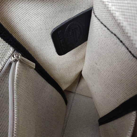 New Longchamp Essential Toile Large Canvas Tote bag - Picture 9 of 9